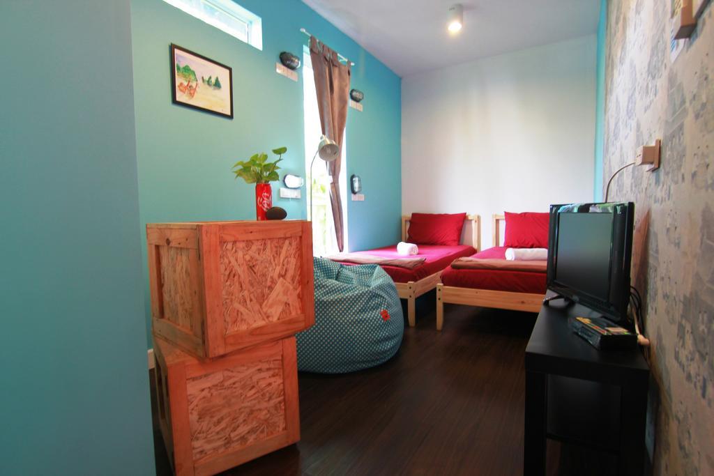 Wh Hostel กรุงเทพมหานคร ภายนอก รูปภาพ