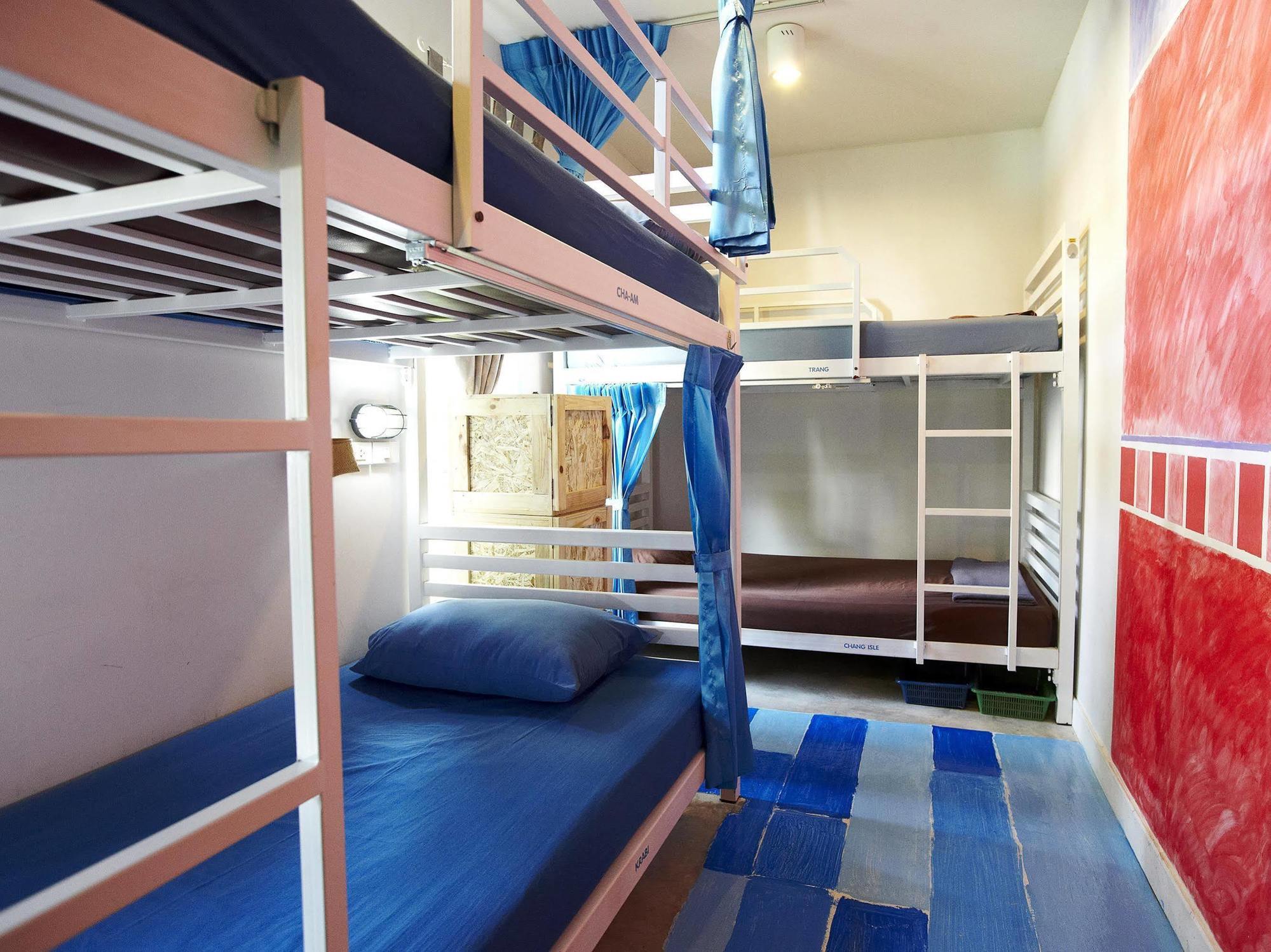 Wh Hostel กรุงเทพมหานคร ภายนอก รูปภาพ