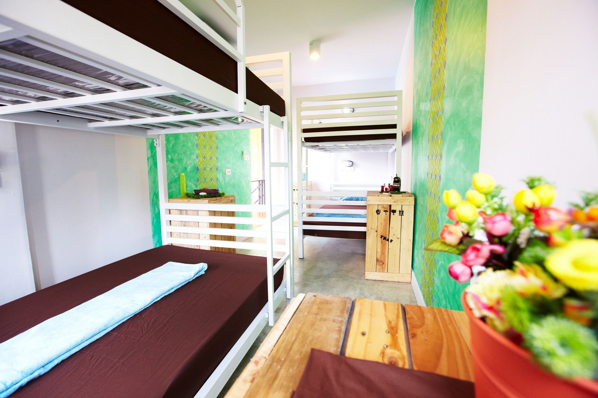 Wh Hostel กรุงเทพมหานคร ภายนอก รูปภาพ